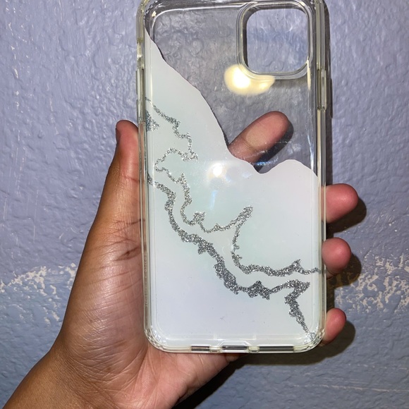 Velvet Caviar iPhone 11 Pro Max Case - Picture 3 of 4